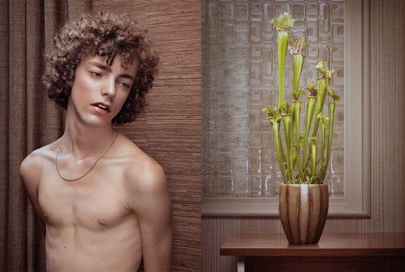 Erwin Olaf Fall (2008) portrait Felix Still life